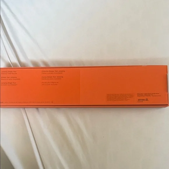 Apple Hermès Watch Packaging in Orange and White - Picture 3 of 3